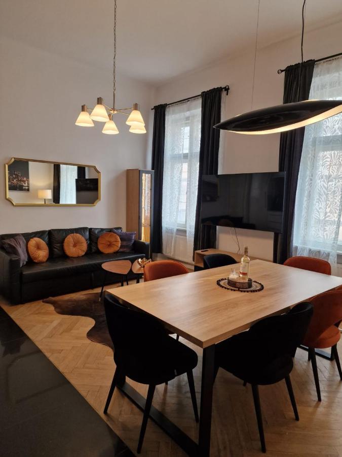 Golden Pearl - Main Square, 100 Sqm, 4 Rooms 克拉科夫 外观 照片
