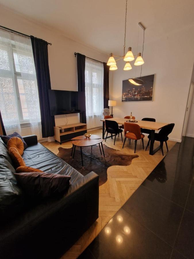 Golden Pearl - Main Square, 100 Sqm, 4 Rooms 克拉科夫 外观 照片