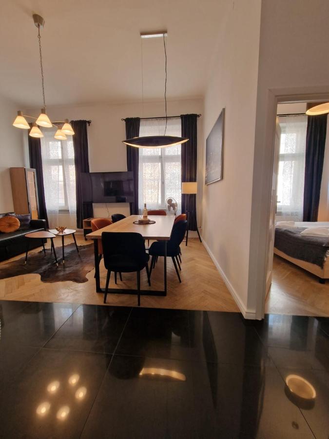 Golden Pearl - Main Square, 100 Sqm, 4 Rooms 克拉科夫 外观 照片